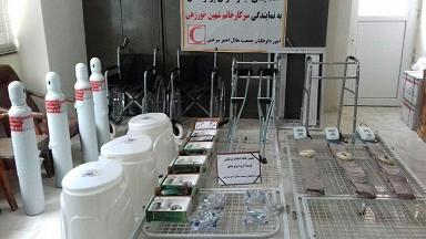 اهدای 94 میلیون ریال تجهیزات پزشکی به بانک امانات پزشکی هلال احمر سرخس